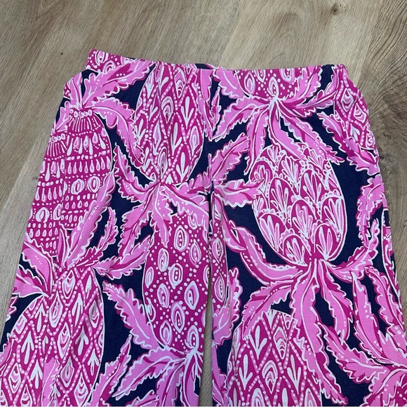 Lilly Pulitzer Pink and Blue Floral Stretchy Pants - Picture 4 of 6